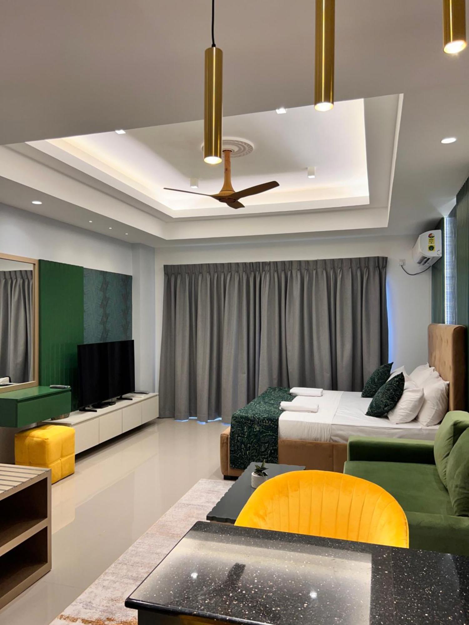 Ocean Breeze Negombo- Tidesend Luxury Beach Apartments Exterior foto