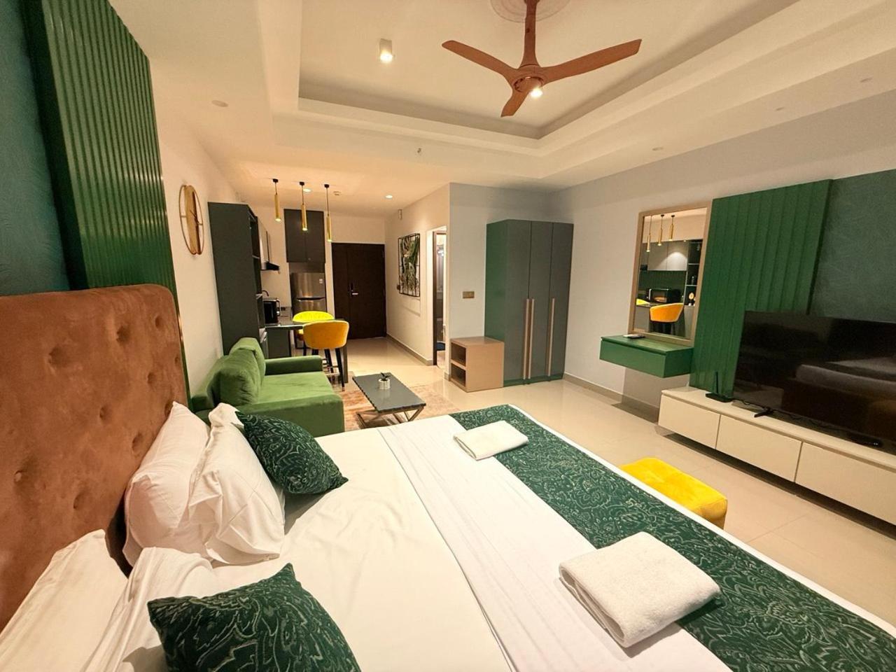 Ocean Breeze Negombo- Tidesend Luxury Beach Apartments Exterior foto