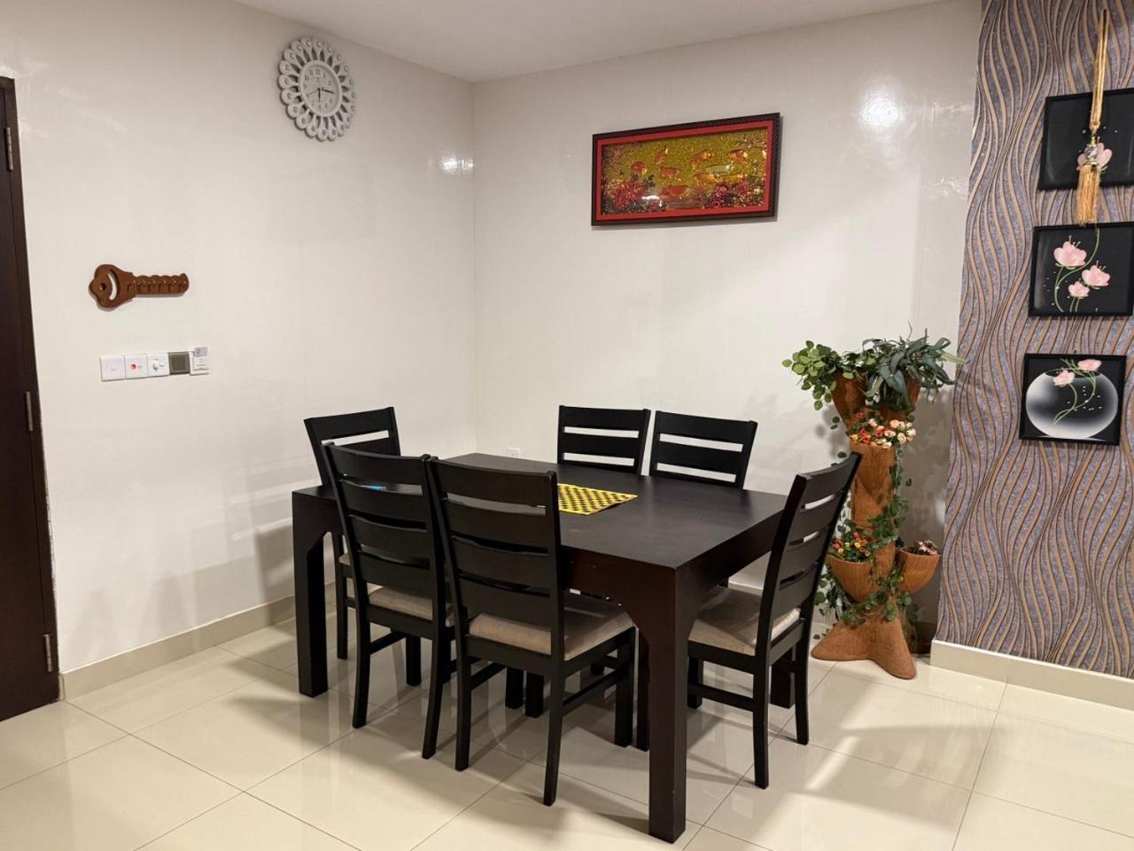 Ocean Breeze Negombo- Tidesend Luxury Beach Apartments Exterior foto