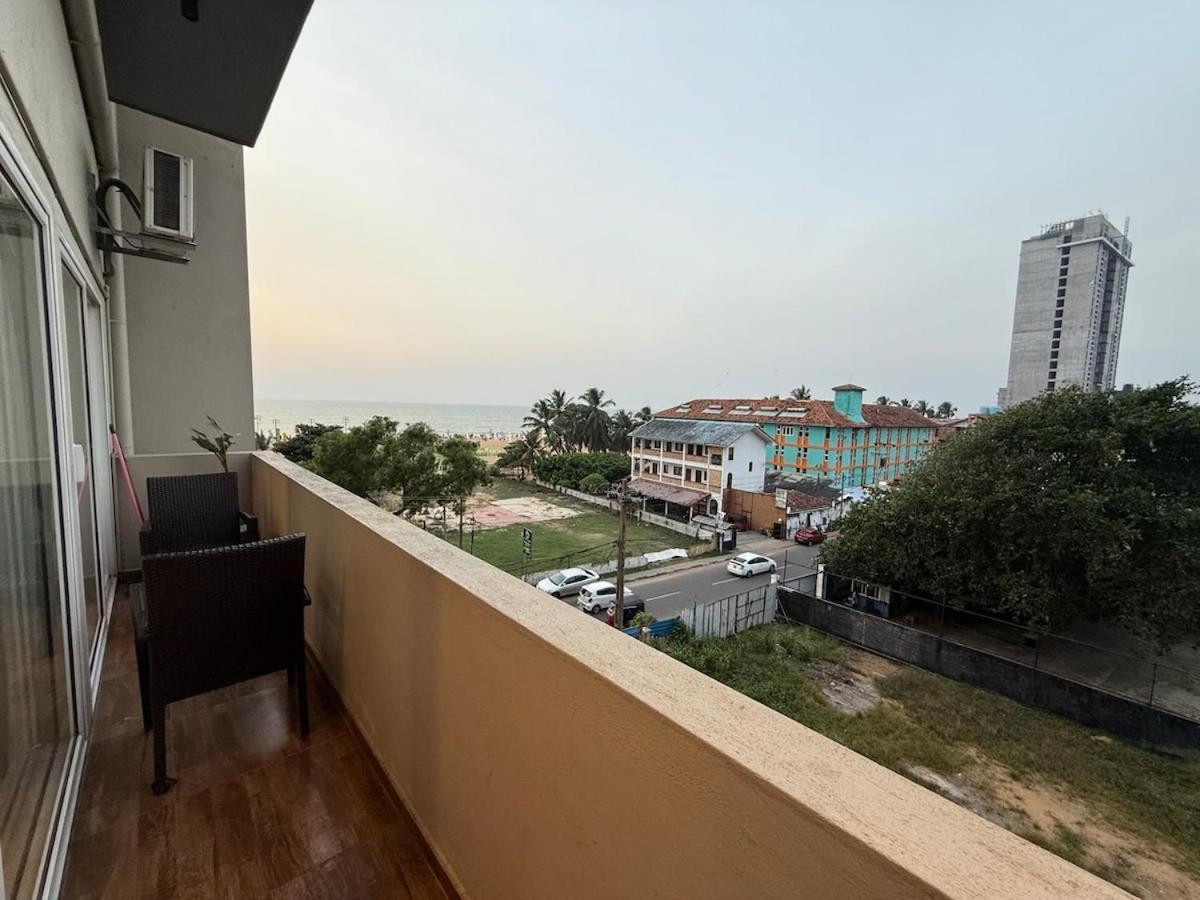 Ocean Breeze Negombo- Tidesend Luxury Beach Apartments Habitación foto