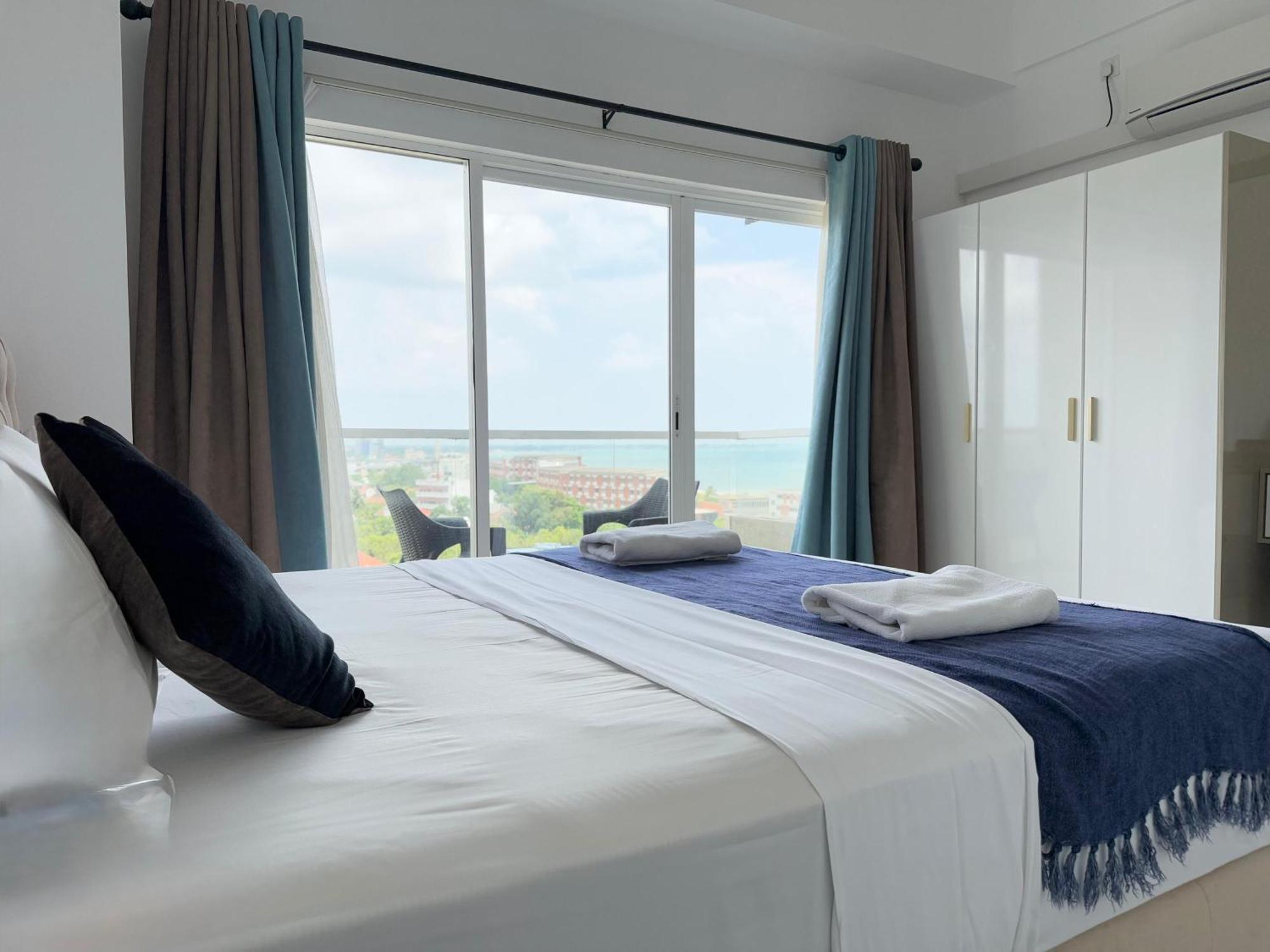 Ocean Breeze Negombo- Tidesend Luxury Beach Apartments Exterior foto